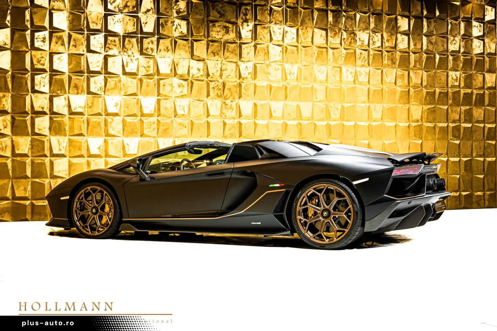 LAMBORGHINI LP 780-4 ULTIMAE ROADSTER CARBON FIBER