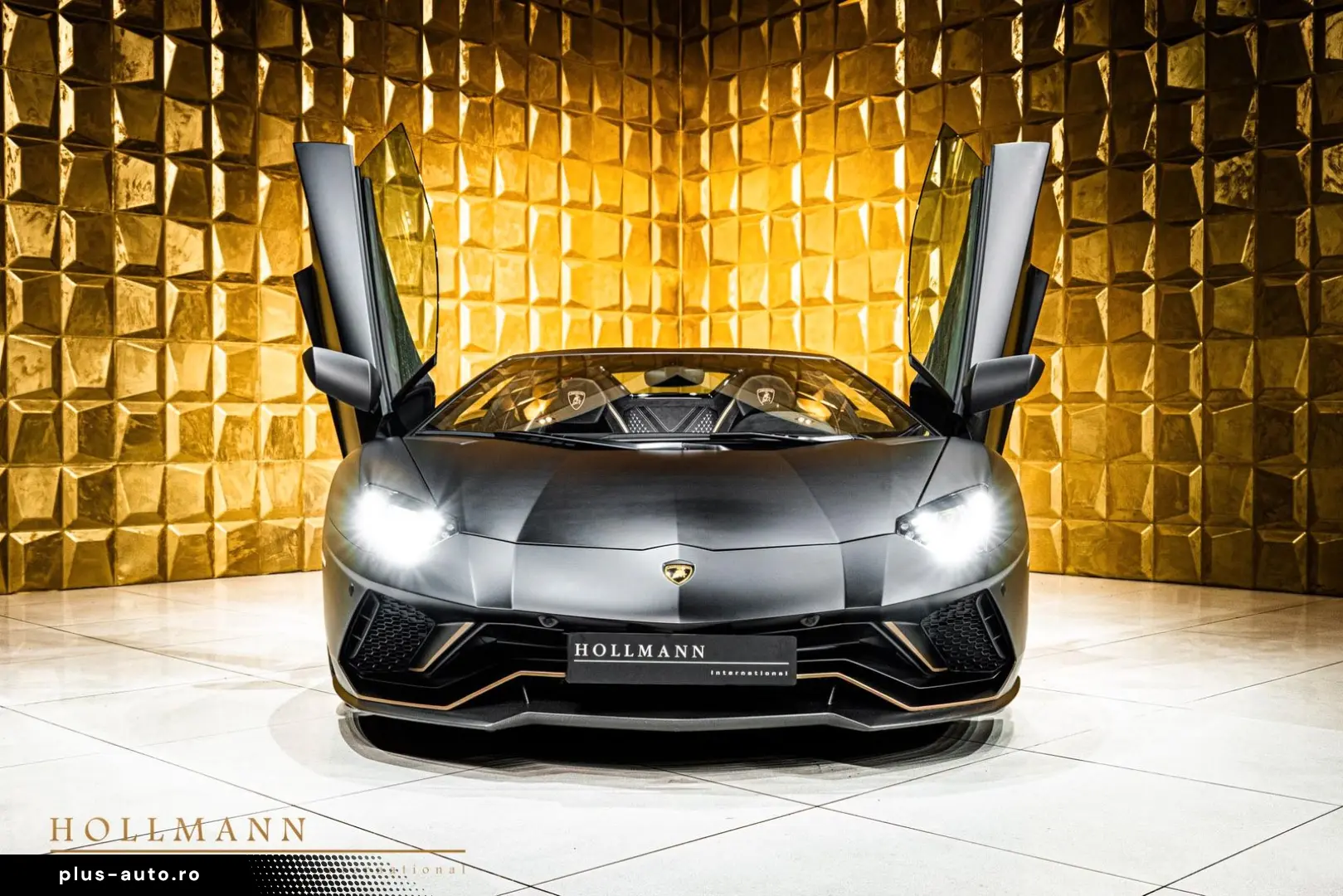 LAMBORGHINI LP 780-4 ULTIMAE ROADSTER CARBON FIBER