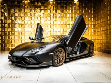 LAMBORGHINI LP 780-4 ULTIMAE ROADSTER CARBON FIBER