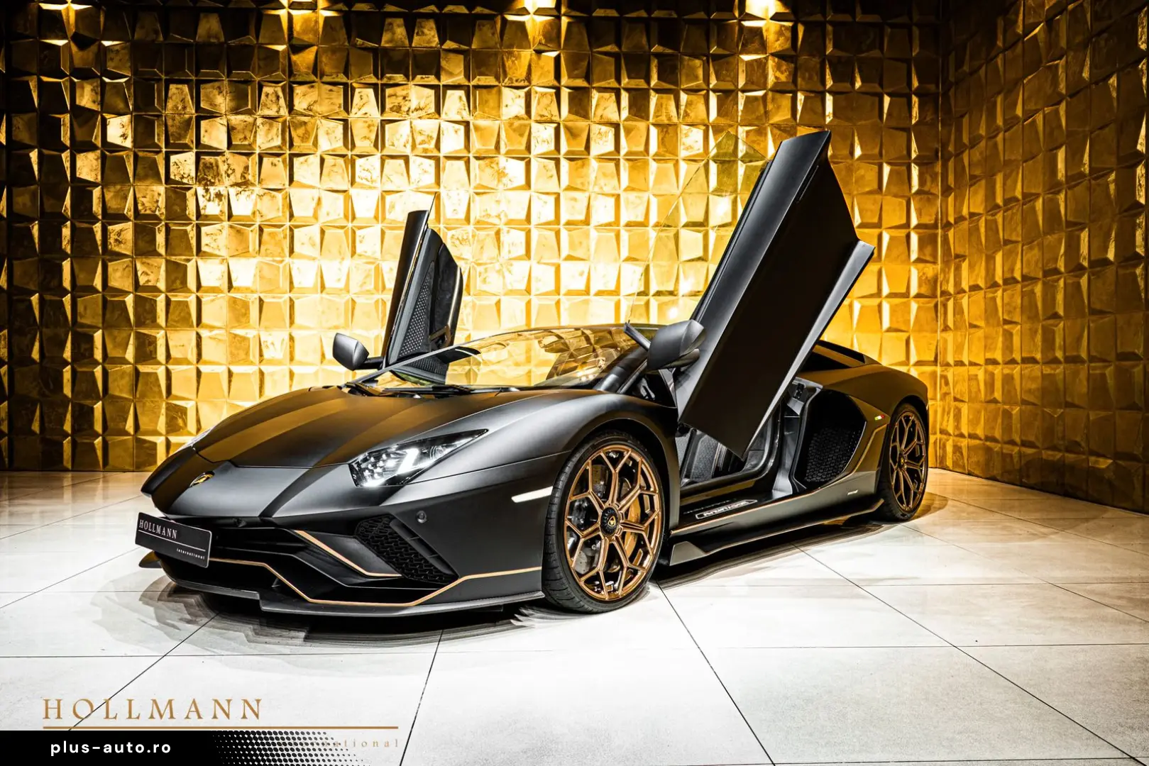 LAMBORGHINI LP 780-4 ULTIMAE ROADSTER CARBON FIBER