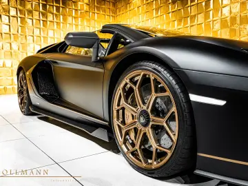 LAMBORGHINI LP 780-4 ULTIMAE ROADSTER CARBON FIBER