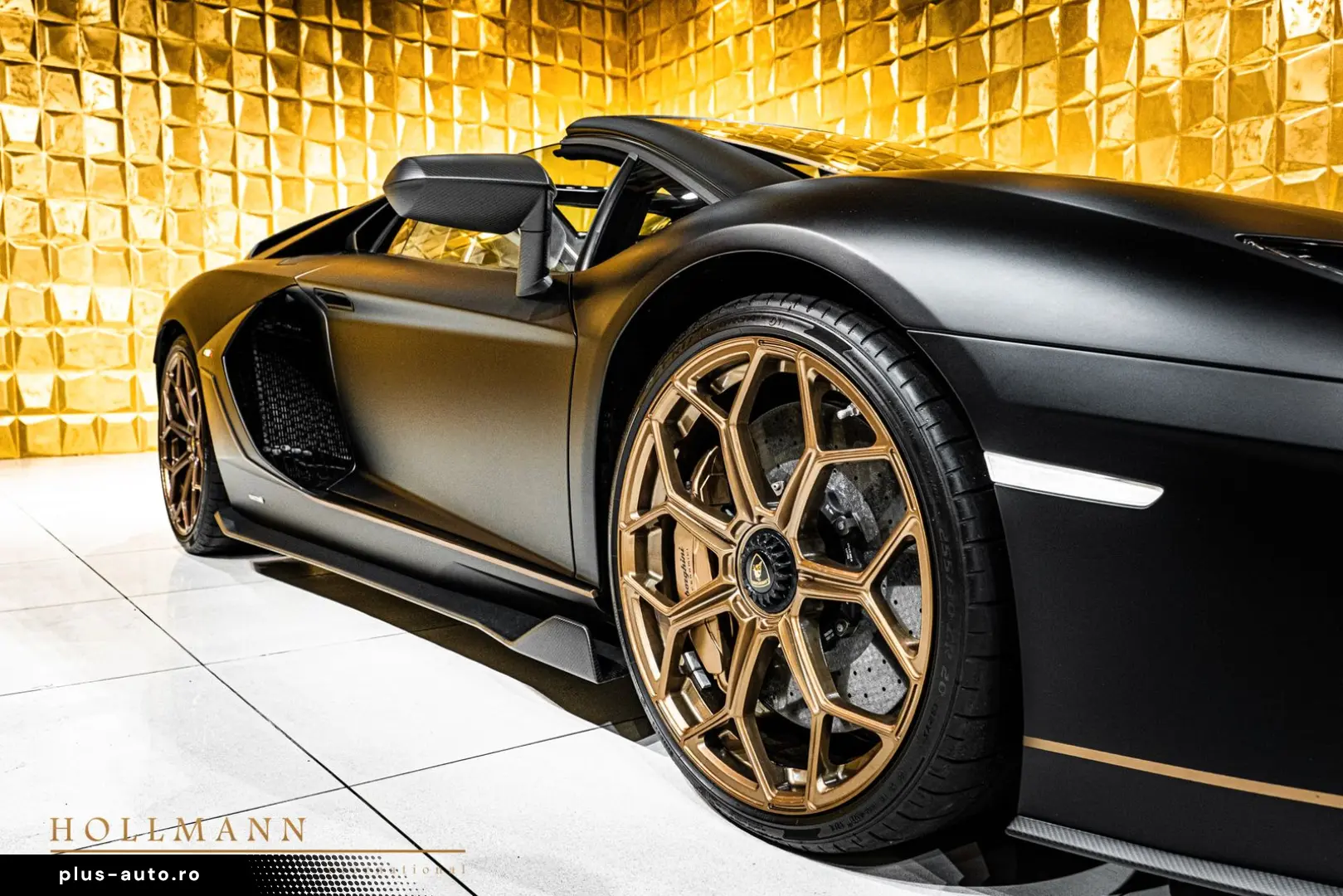 LAMBORGHINI LP 780-4 ULTIMAE ROADSTER CARBON FIBER