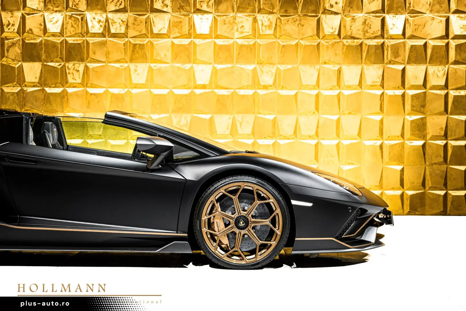 LAMBORGHINI LP 780-4 ULTIMAE ROADSTER CARBON FIBER
