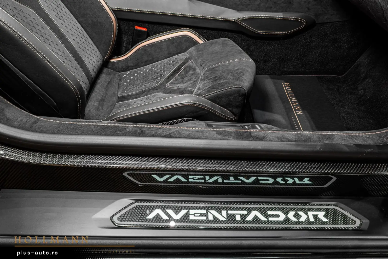 LAMBORGHINI LP 780-4 ULTIMAE ROADSTER CARBON FIBER