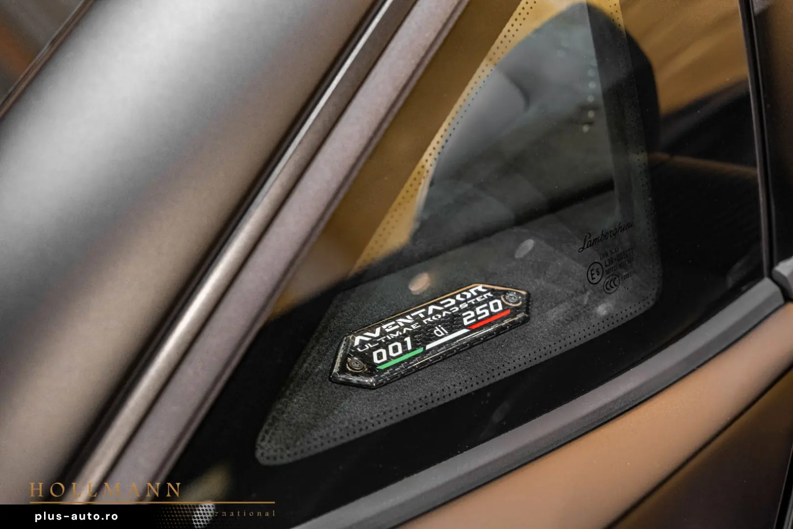 LAMBORGHINI LP 780-4 ULTIMAE ROADSTER CARBON FIBER