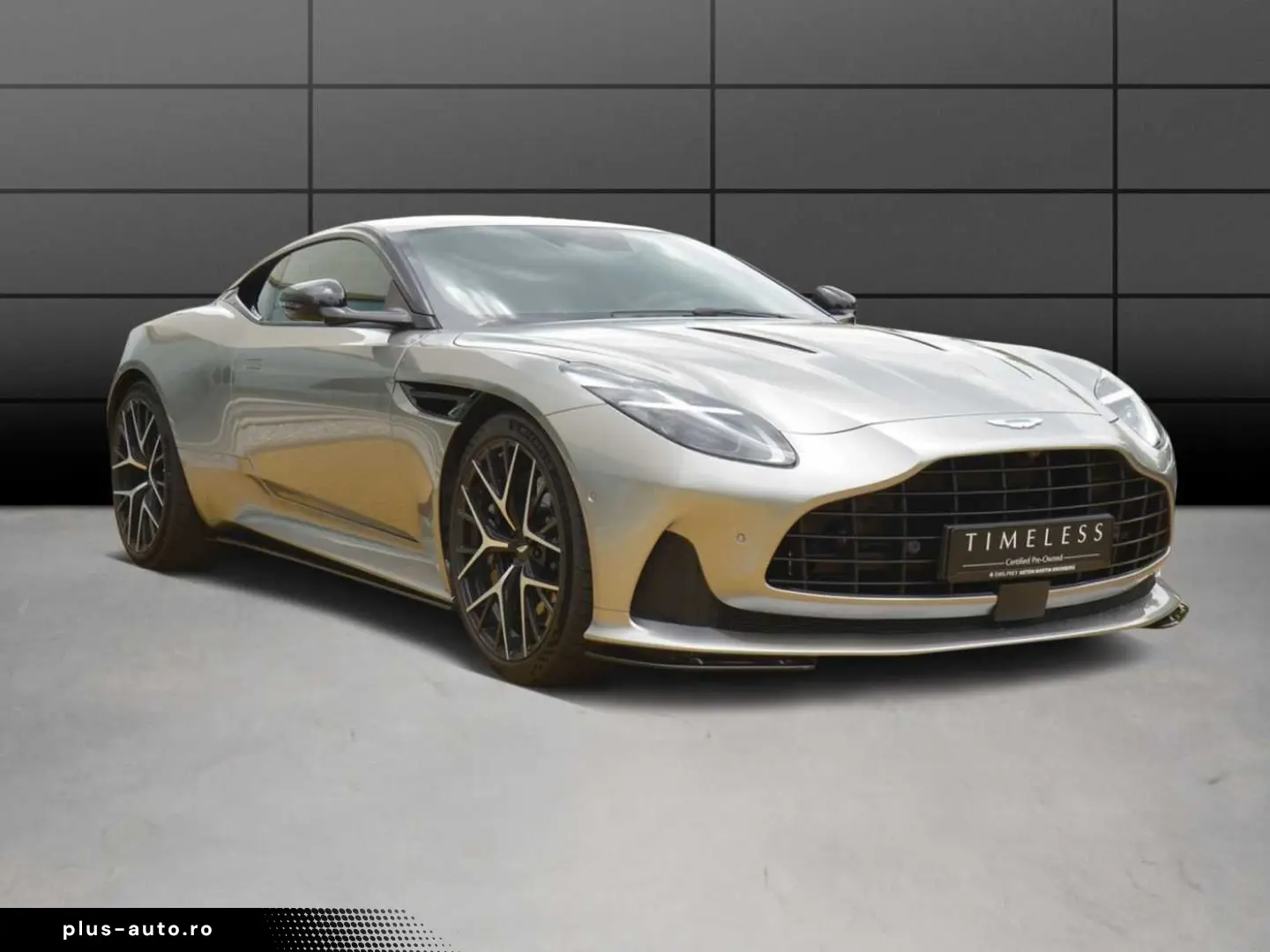 ASTON MARTIN DB12 Coupe