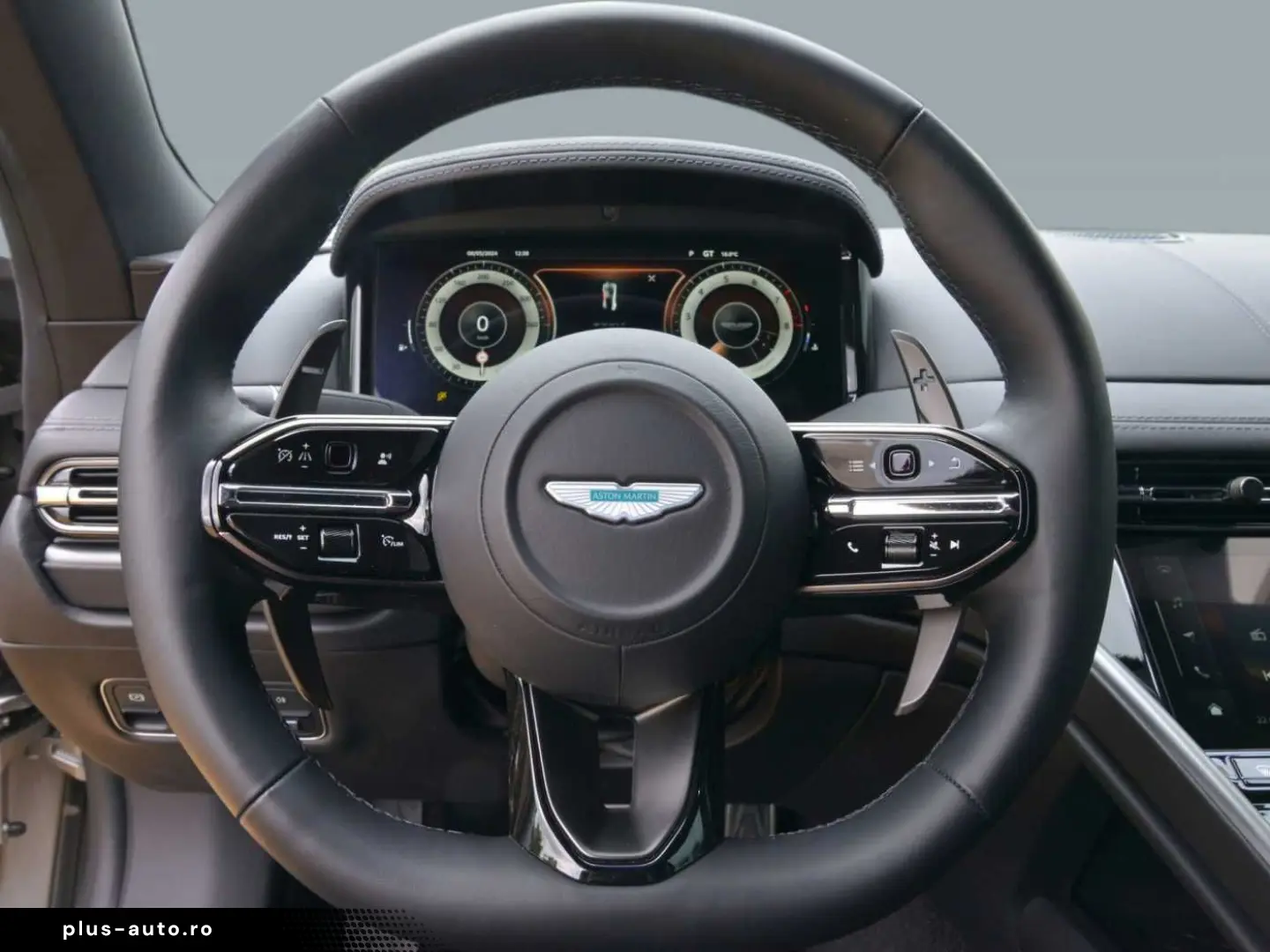 ASTON MARTIN DB12 Coupe