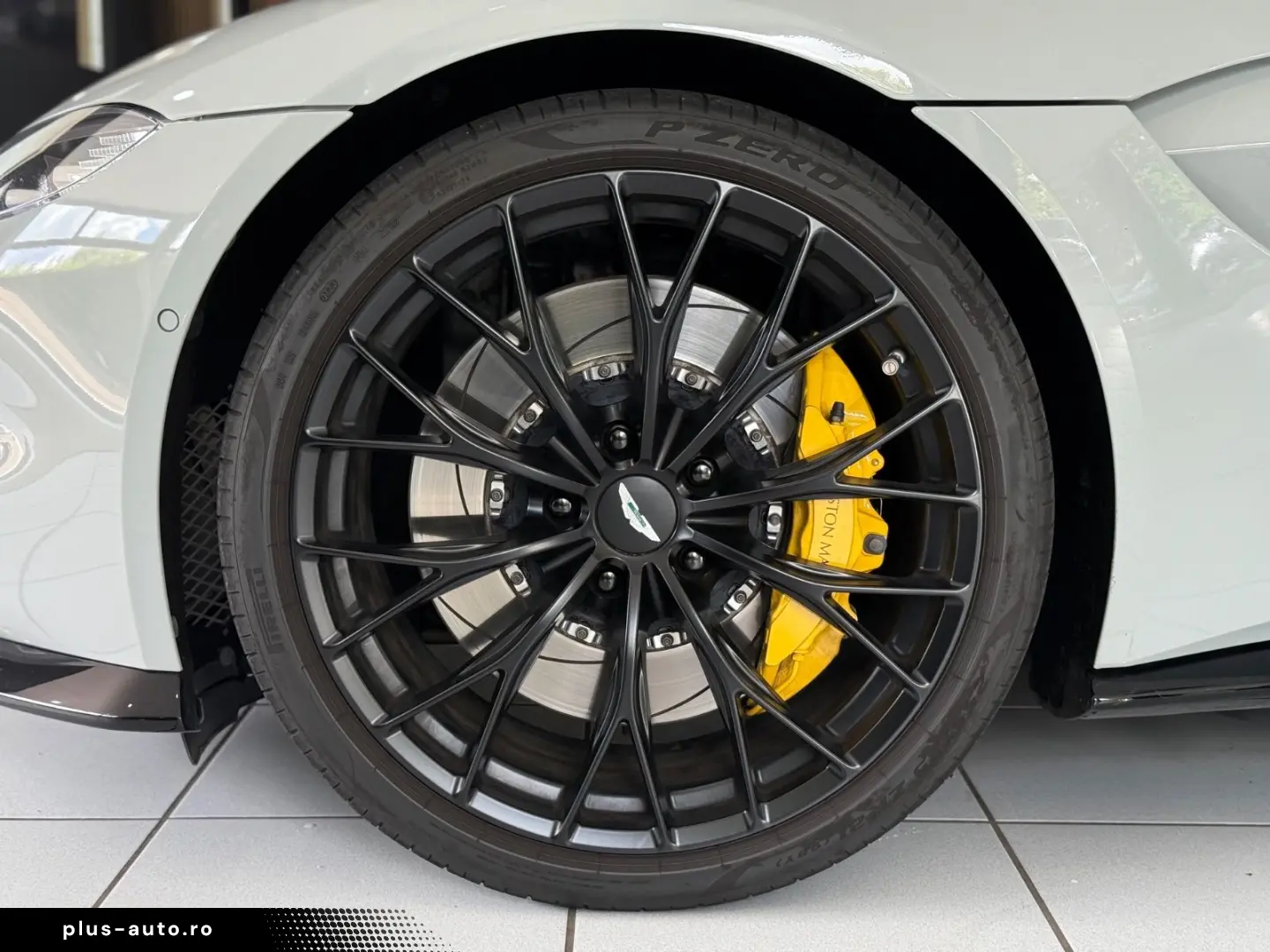 ASTON MARTIN V8 Vantage APEX GREY 21  360 MEMORY SIT&hellip;