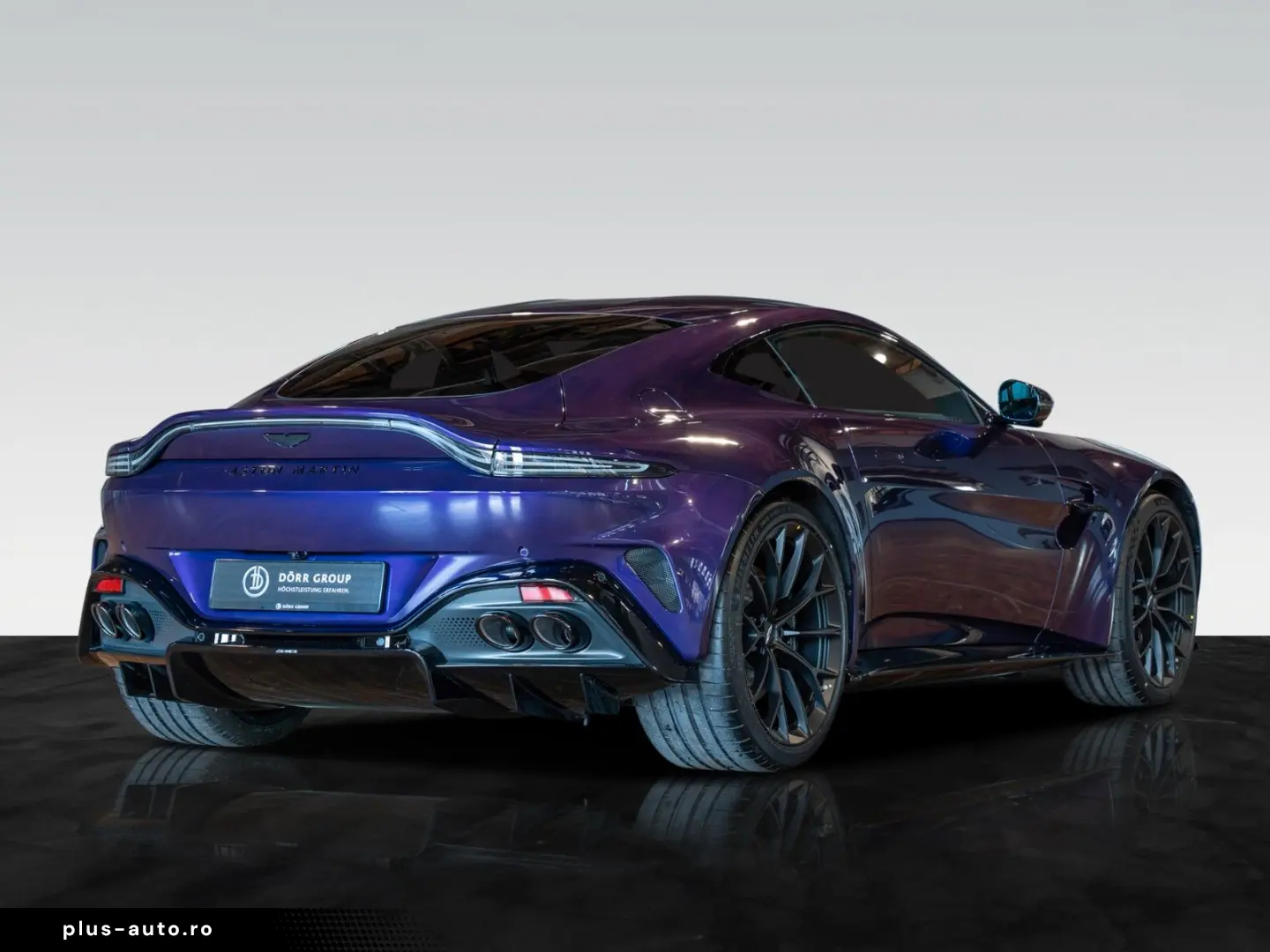 ASTON MARTIN Vantage MY25   Carbon FIbre Performance Seat