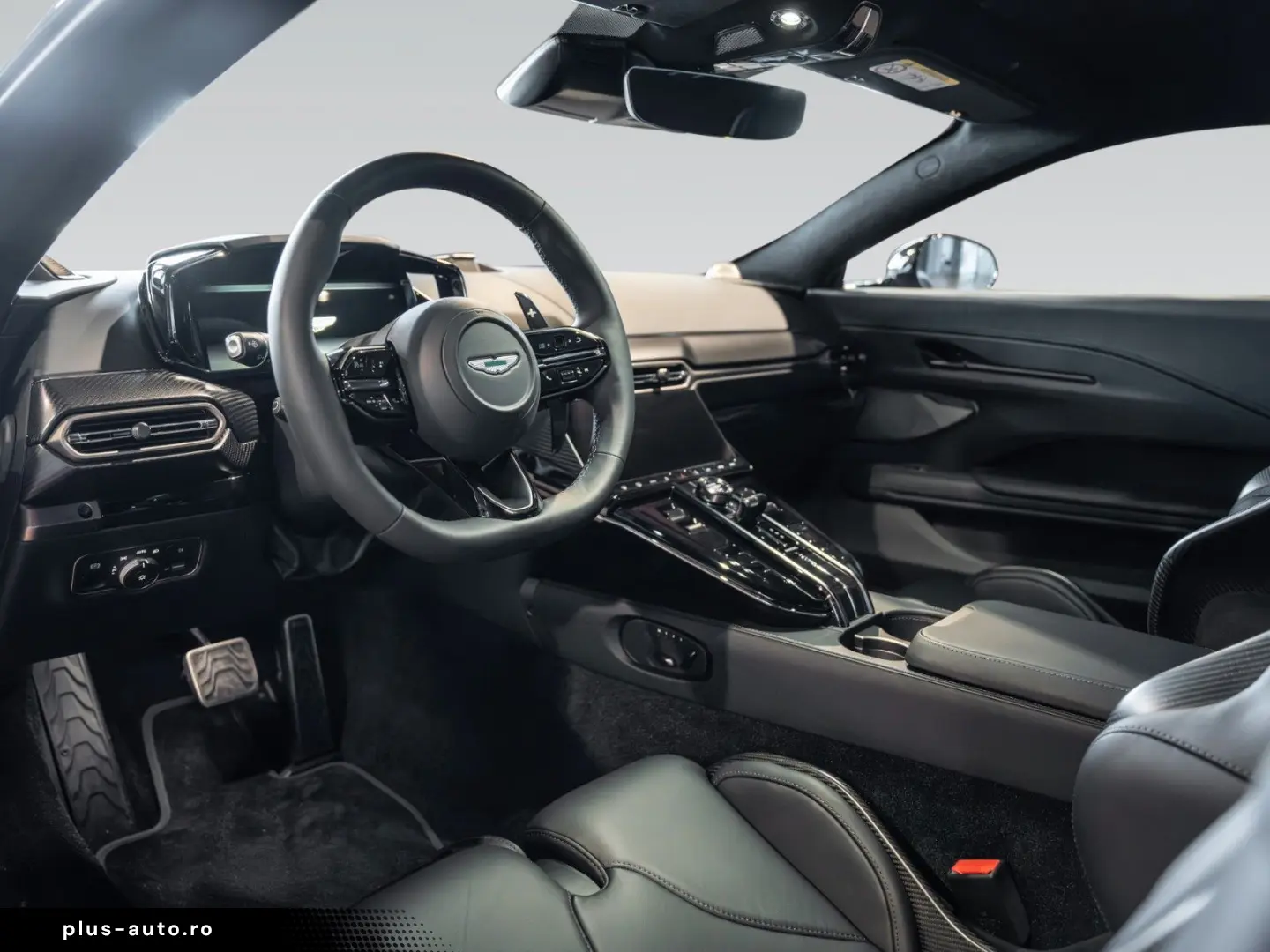 ASTON MARTIN Vantage MY25   Carbon FIbre Performance Seat