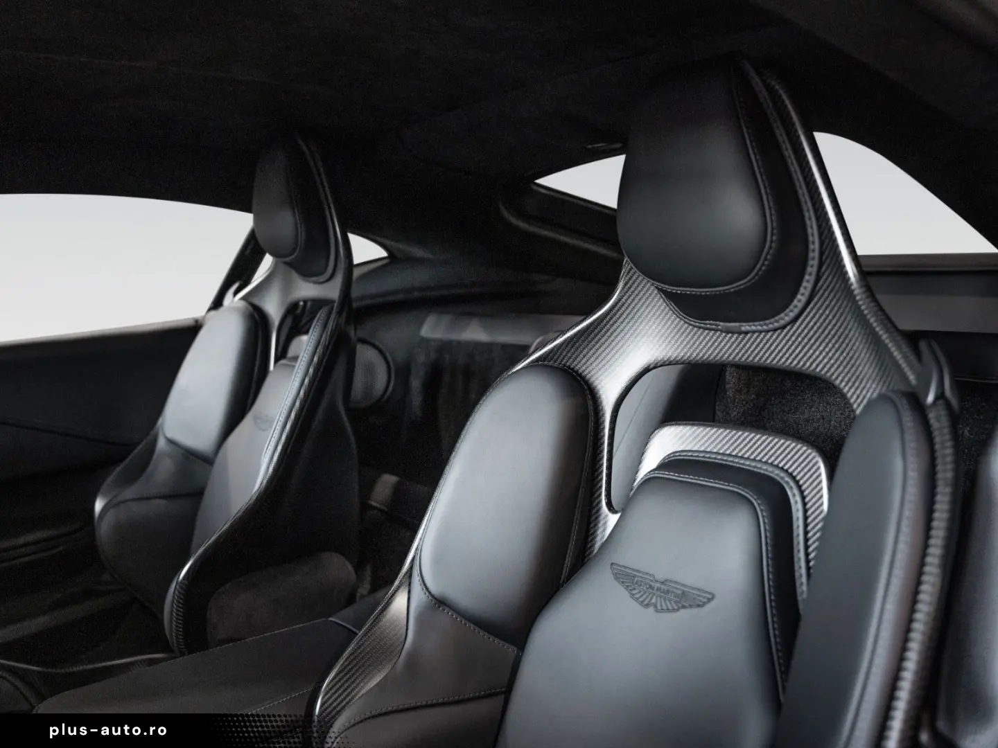 ASTON MARTIN Vantage MY25   Carbon FIbre Performance Seat
