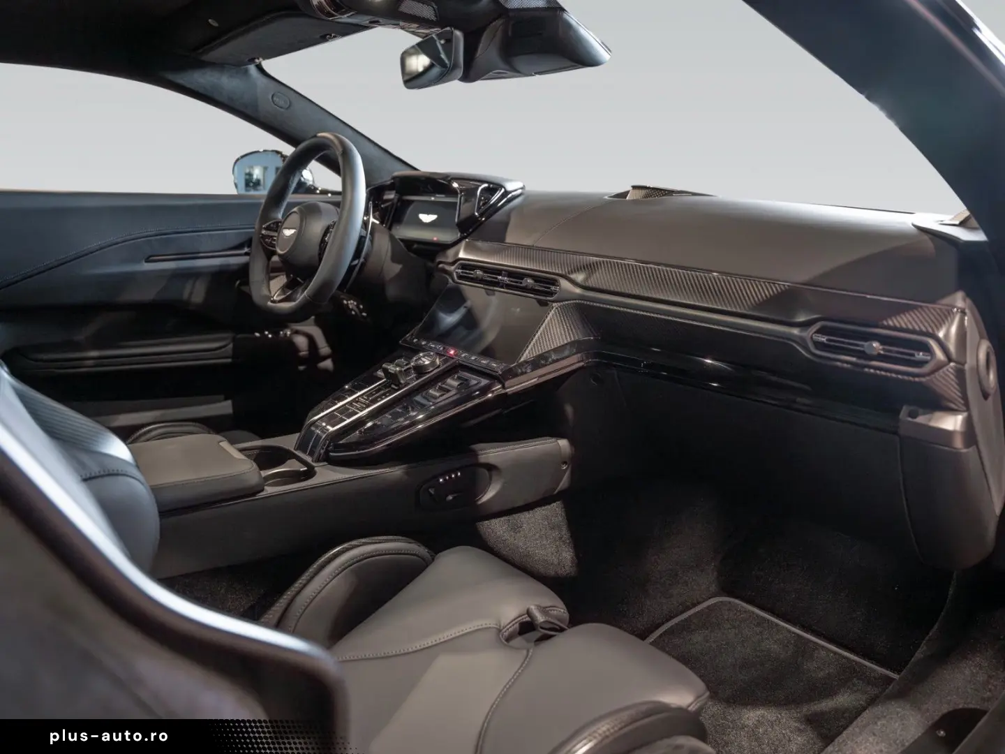 ASTON MARTIN Vantage MY25   Carbon FIbre Performance Seat