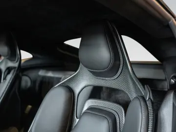 ASTON MARTIN Vantage MY25   Carbon FIbre Performance Seat