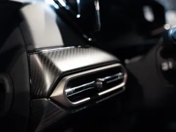 ASTON MARTIN Vantage MY25   Carbon FIbre Performance Seat