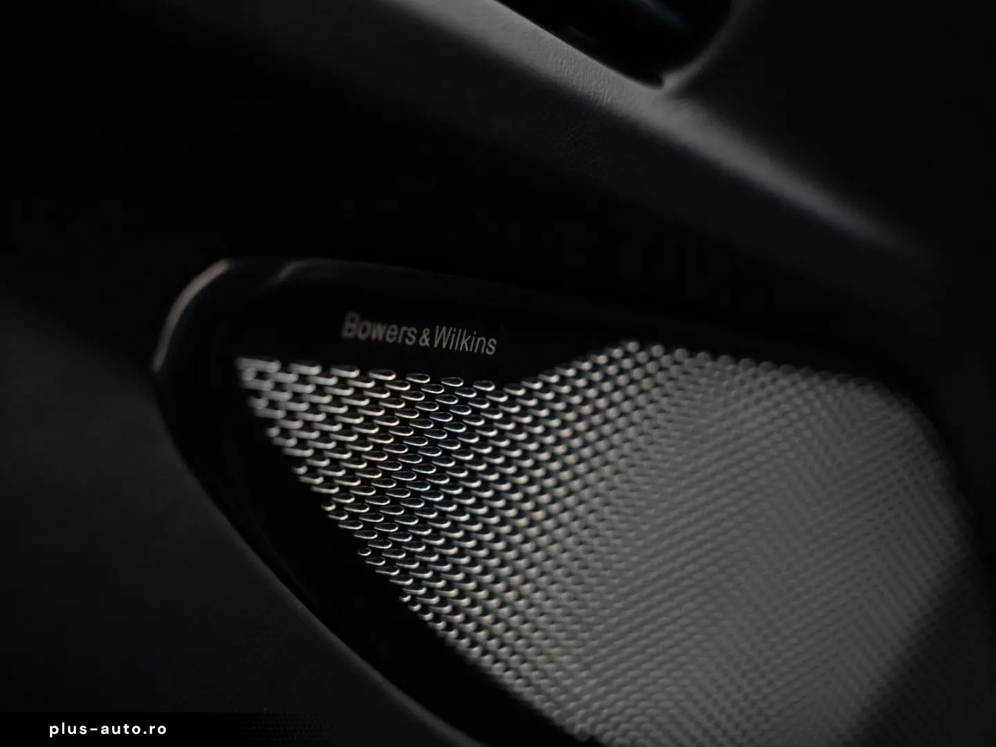 ASTON MARTIN Vantage MY25   Carbon FIbre Performance Seat