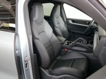 PORSCHE Cayenne Coupe S E-Hybrid HA-Lenkung InnoDriv 18W