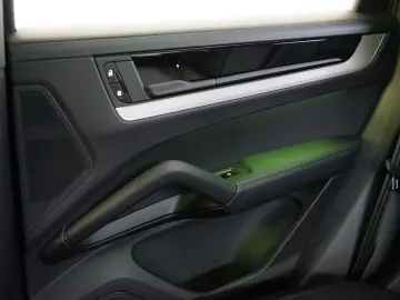 PORSCHE Cayenne Coupe S E-Hybrid HA-Lenkung InnoDriv 18W