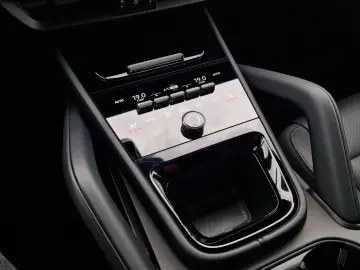 PORSCHE Cayenne E-Hybrid SoftCl 360  ACC Pano AHK Servo