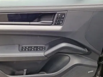 PORSCHE Cayenne E-Hybrid SoftCl 360  ACC Pano AHK Servo