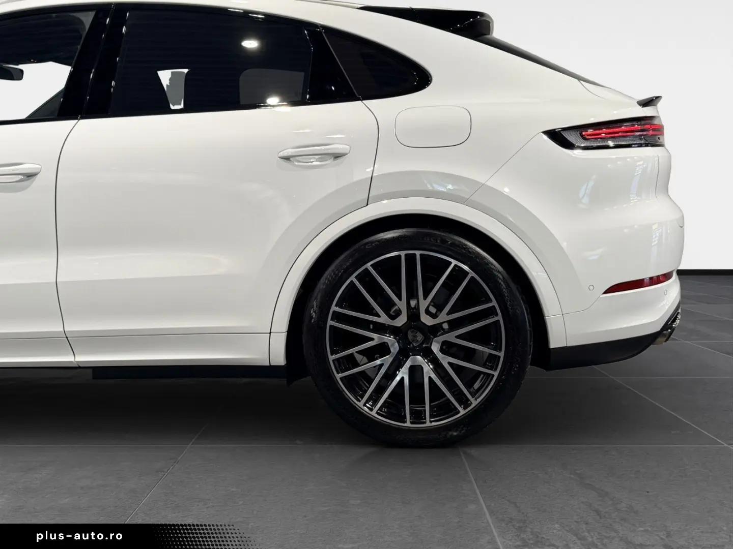 PORSCHE Cayenne Coupe Turbo E-Hybrid HA-Lenk InnoDri HUD