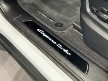 PORSCHE Cayenne Coupe Turbo E-Hybrid HA-Lenk InnoDri HUD