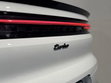 PORSCHE Cayenne Coupe Turbo E-Hybrid HA-Lenk InnoDri HUD