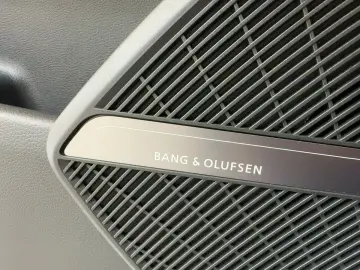 AUDI Q5 S line 40 TDI quattro Matrix B&O Kamera AHK