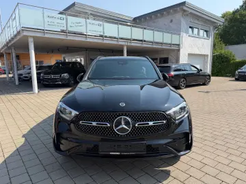 MERCEDES-BENZ GLC 300e 4Matic AMG MBUX Night AHK Dis…