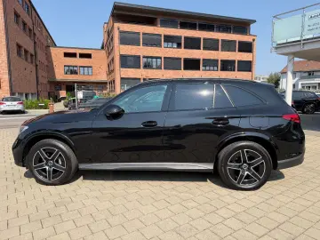 MERCEDES-BENZ GLC 300e 4Matic AMG MBUX Night AHK Dis…