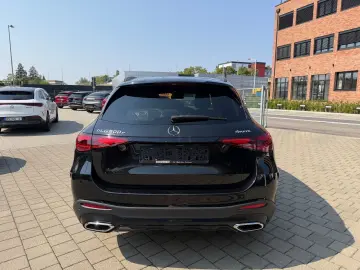 MERCEDES-BENZ GLC 300e 4Matic AMG MBUX Night AHK Dis…