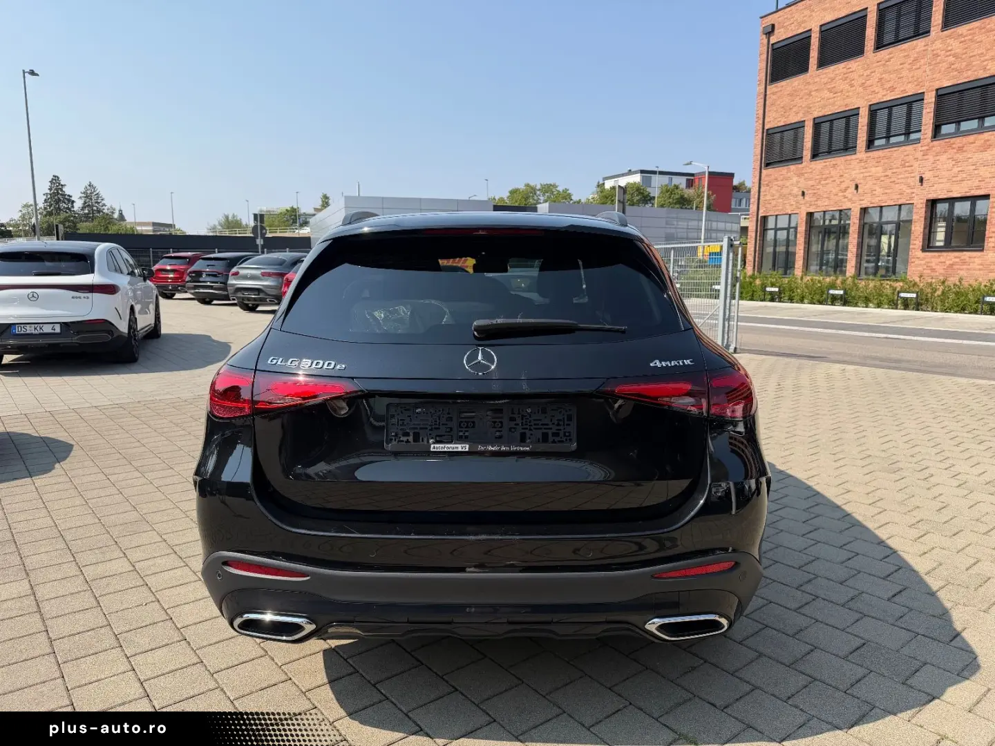 MERCEDES-BENZ GLC 300e 4Matic AMG MBUX Night AHK Dis&hellip;