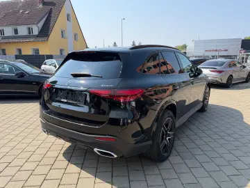 MERCEDES-BENZ GLC 300e 4Matic AMG MBUX Night AHK Dis…