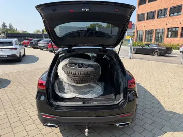 MERCEDES-BENZ GLC 300e 4Matic AMG MBUX Night AHK Dis…