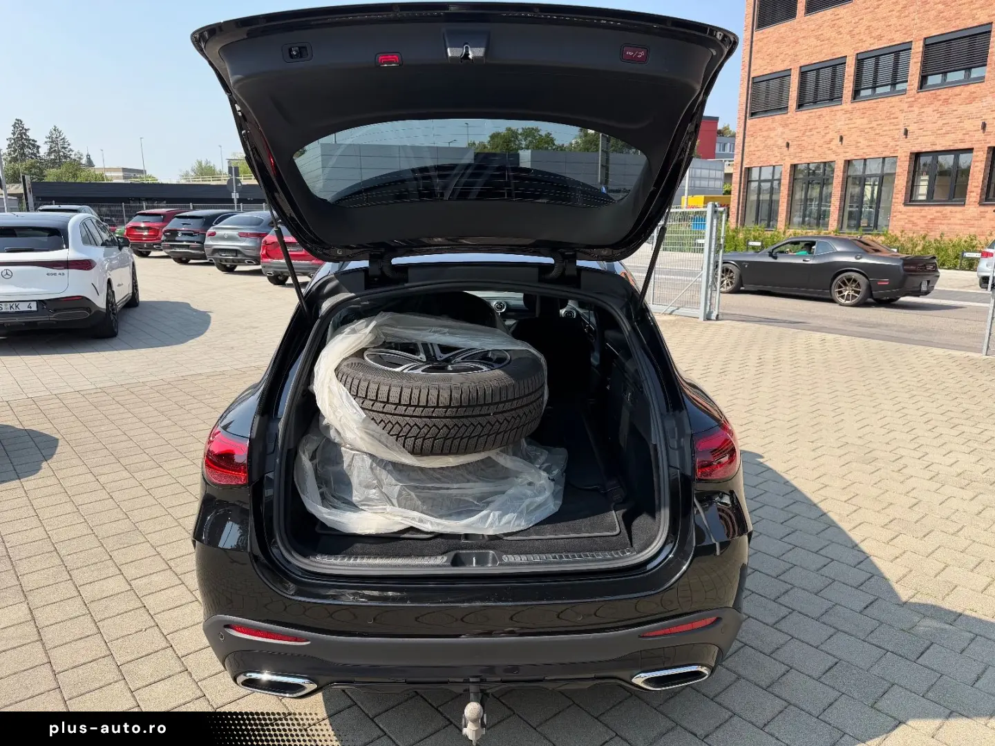 MERCEDES-BENZ GLC 300e 4Matic AMG MBUX Night AHK Dis&hellip;