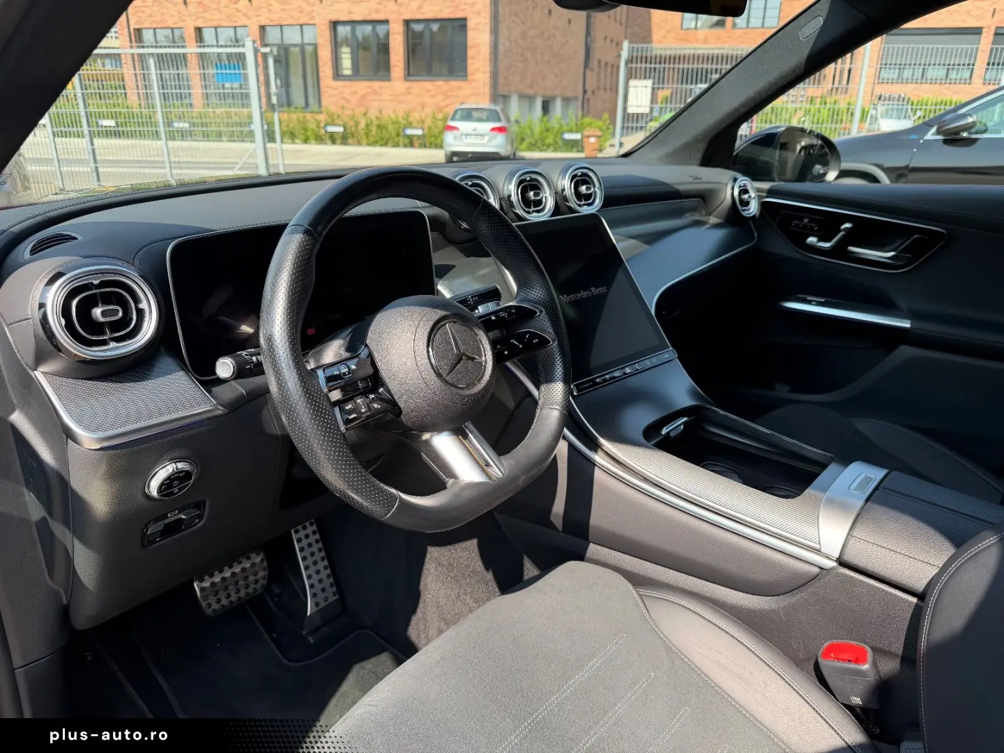 MERCEDES-BENZ GLC 300e 4Matic AMG MBUX Night AHK Dis&hellip;