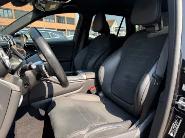 MERCEDES-BENZ GLC 300e 4Matic AMG MBUX Night AHK Dis…