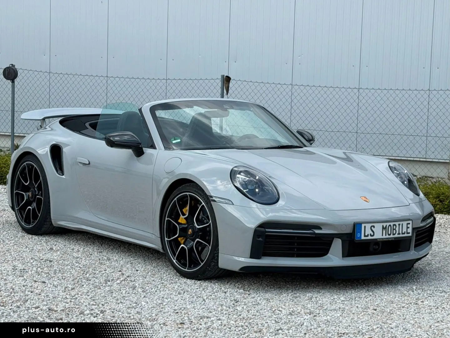 PORSCHE 911 Turbo S Cabrio Burmester Lift ACC Carbon