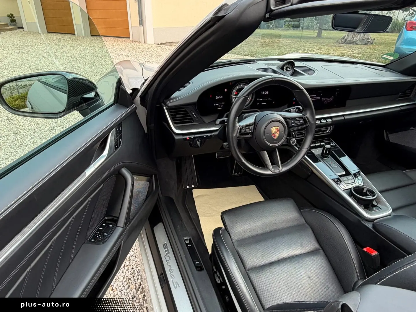 PORSCHE 911 Turbo S Cabrio Burmester Lift ACC Carbon