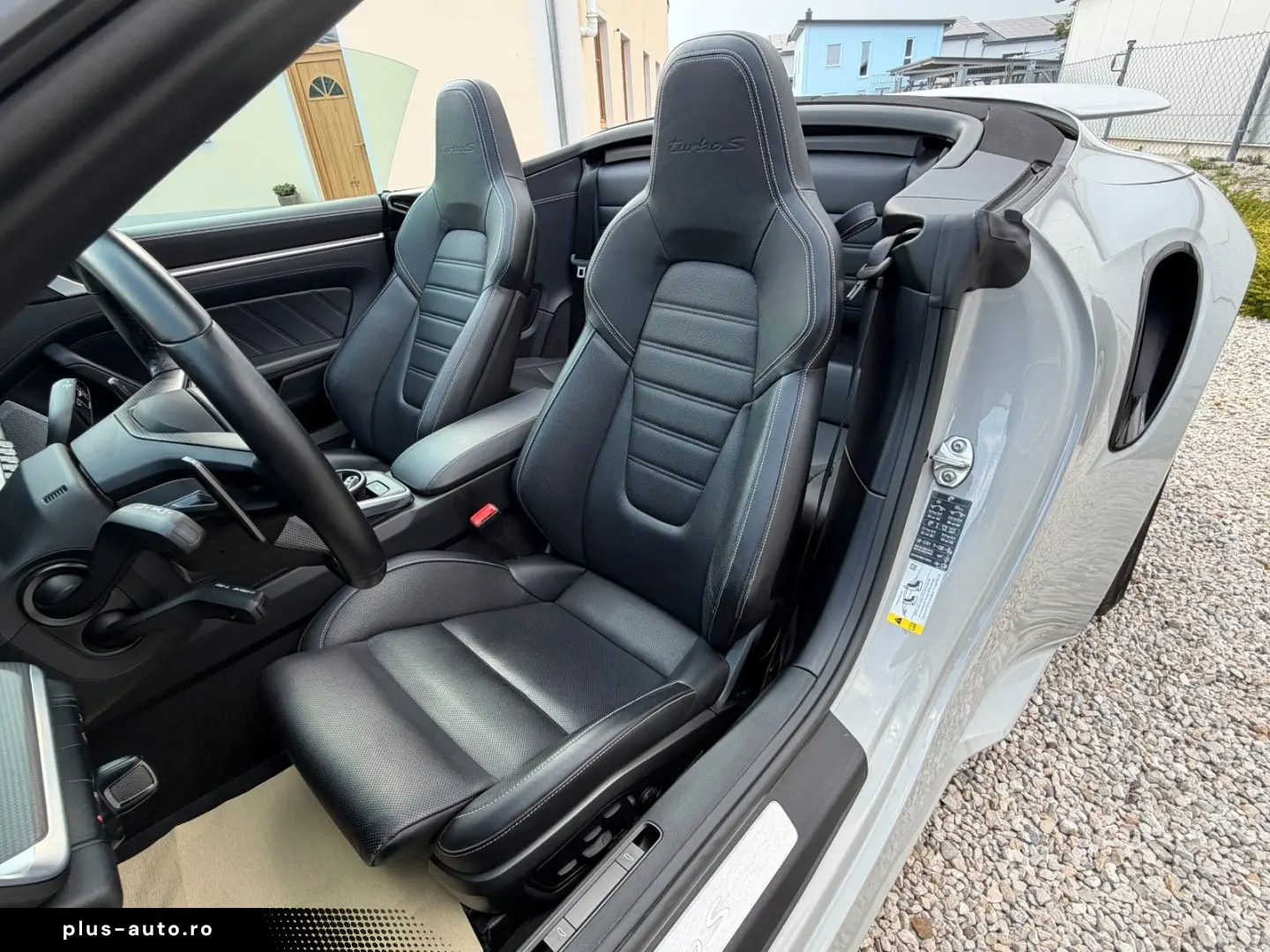 PORSCHE 911 Turbo S Cabrio Burmester Lift ACC Carbon
