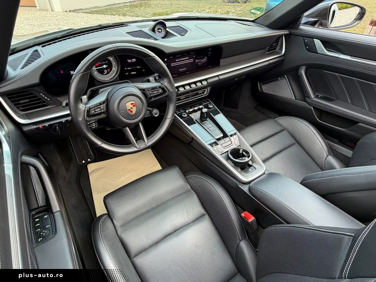 PORSCHE 911 Turbo S Cabrio Burmester Lift ACC Carbon
