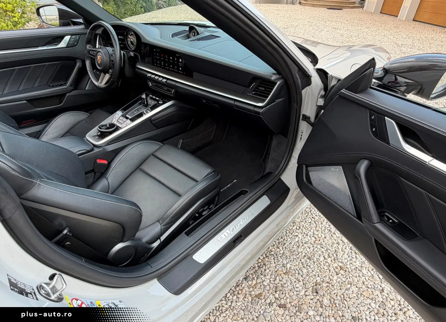 PORSCHE 911 Turbo S Cabrio Burmester Lift ACC Carbon