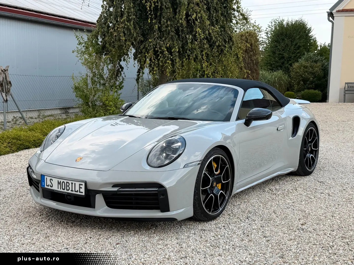 PORSCHE 911 Turbo S Cabrio Burmester Lift ACC Carbon