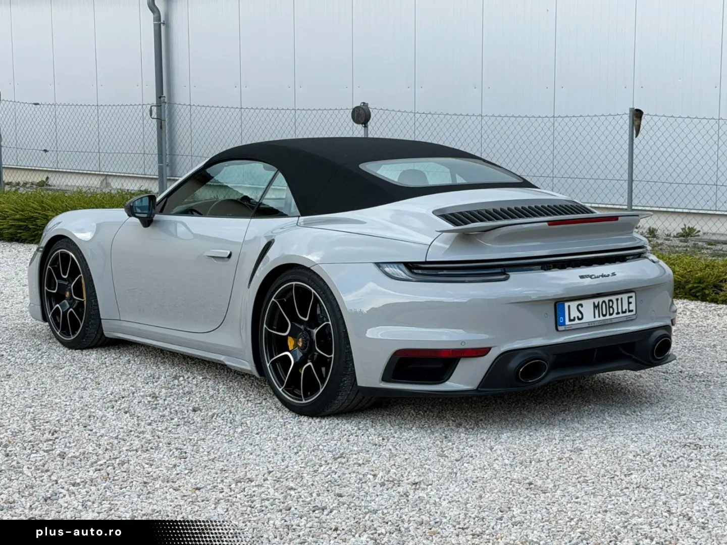 PORSCHE 911 Turbo S Cabrio Burmester Lift ACC Carbon