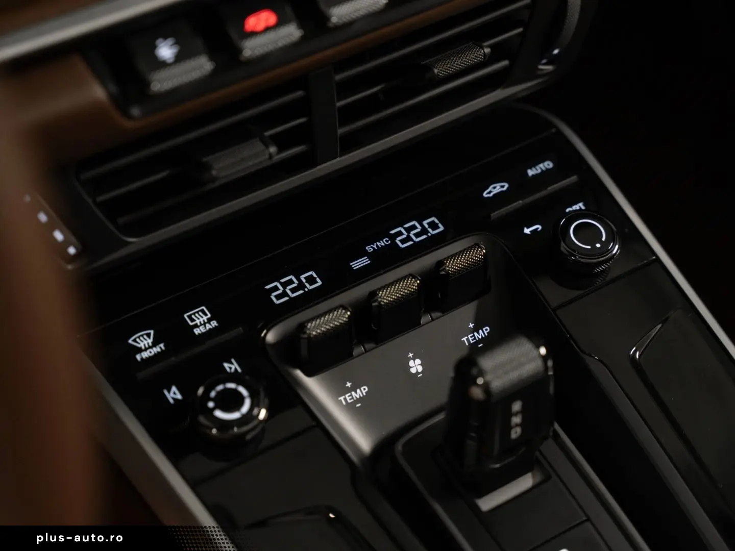 PORSCHE 992 Targa 4S Lift-VA Sport Chrono Sportabgas