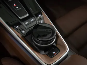 PORSCHE 992 Targa 4S Lift-VA Sport Chrono Sportabgas