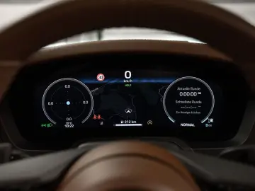PORSCHE 992 Targa 4S Lift-VA Sport Chrono Sportabgas
