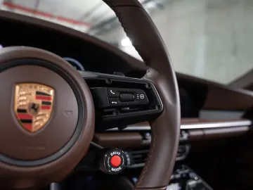 PORSCHE 992 Targa 4S Lift-VA Sport Chrono Sportabgas