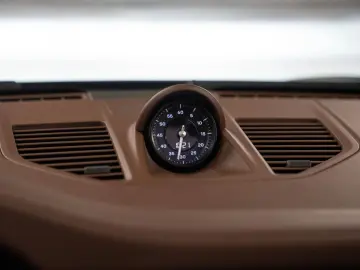 PORSCHE 992 Targa 4S Lift-VA Sport Chrono Sportabgas
