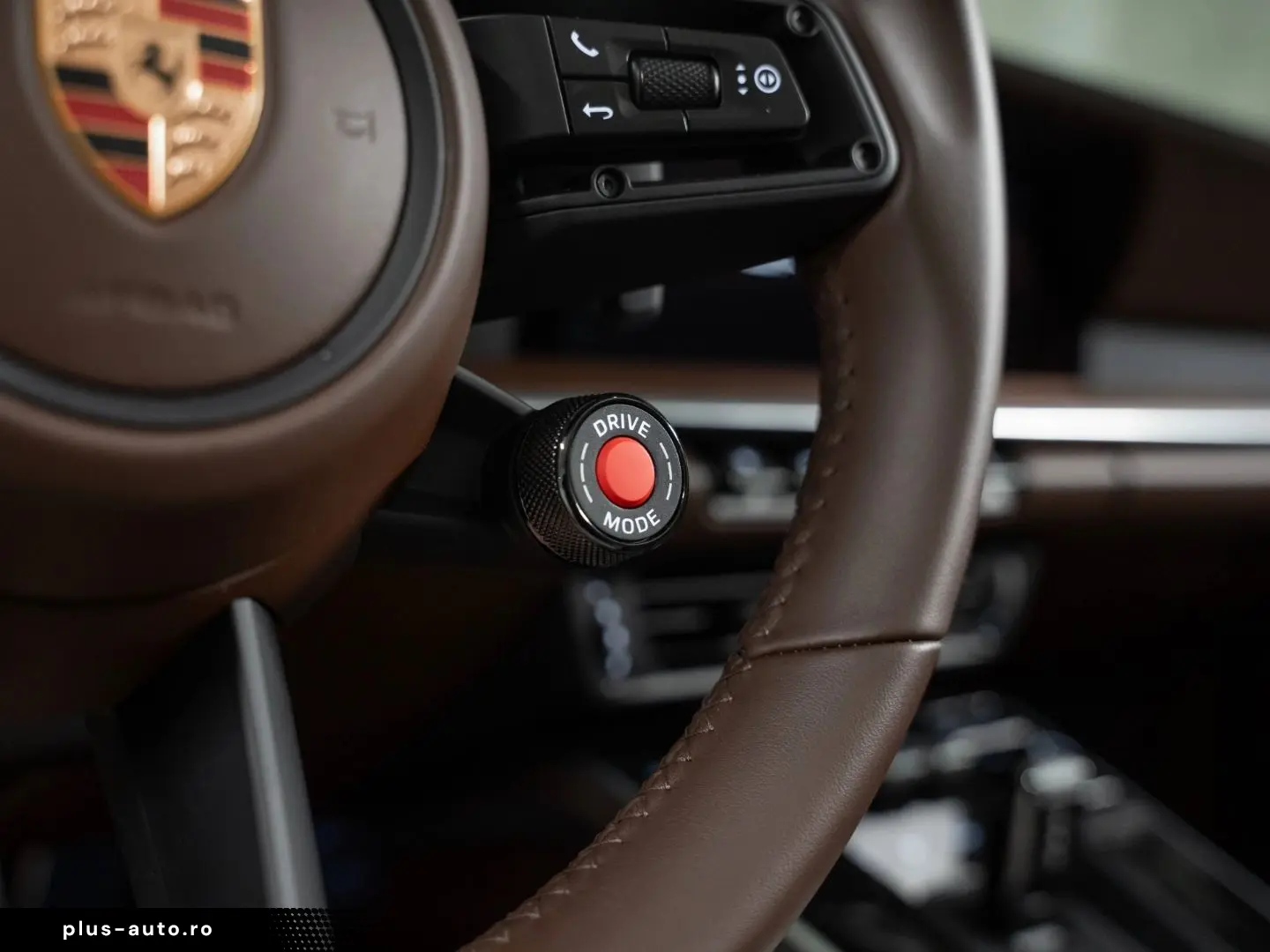 PORSCHE 992 Targa 4S Lift-VA Sport Chrono Sportabgas