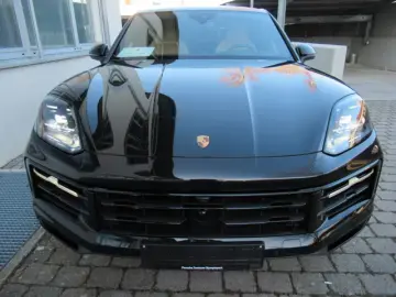 Porsche Cayenne New Coupe E-Hybrid TV